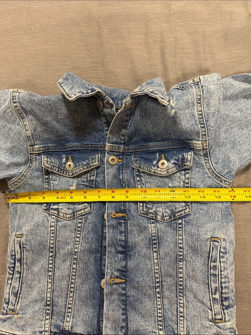 Art Class Kids Light Wash Distressed Denim Trucker Jacket Sz M (8)